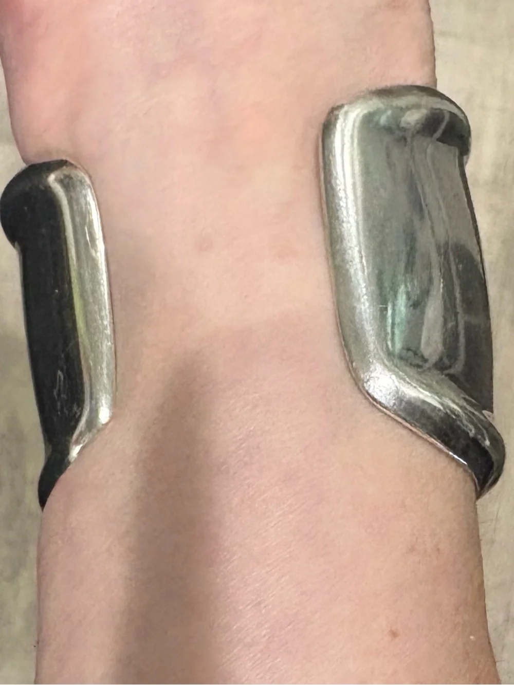 Tiffany & Co. Elsa Peretti Bone Cuff Bracelet Right Wrist Large 925 Italy